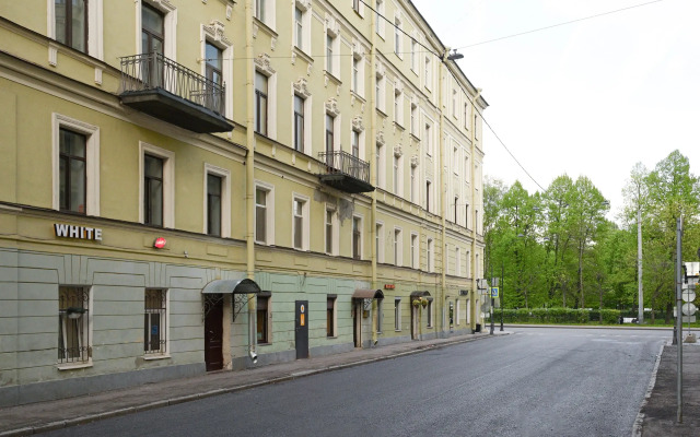 1912 U Zoologicheskogo Sada Apartment