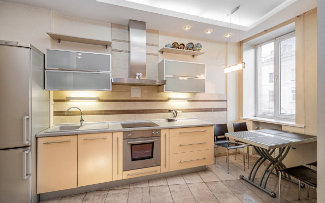 Ladgorna Na Marksa 8 Apartments