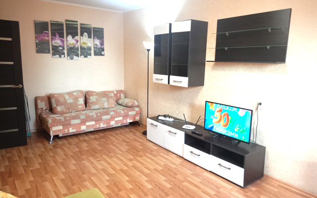 Квартира Двухкомнатная у Притяжения