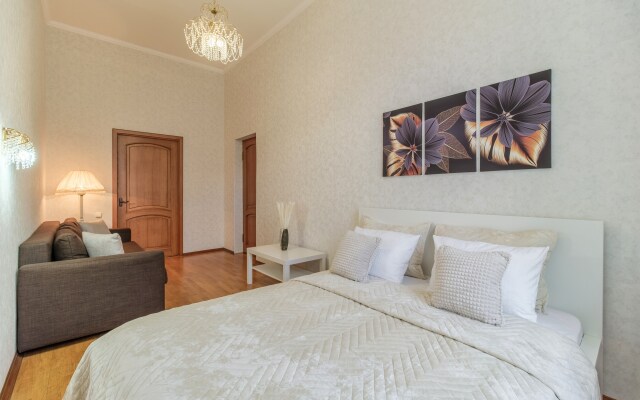 Апартаменты Видовые у Казанского собора 2 спальни 2 сан.узла 12 гостей