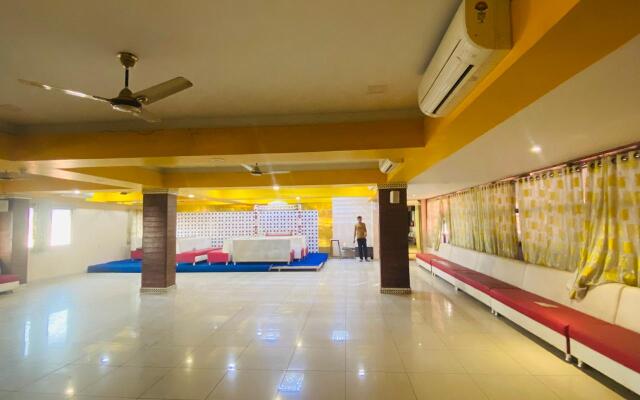 Ganesh Banquet Dining And Hotel