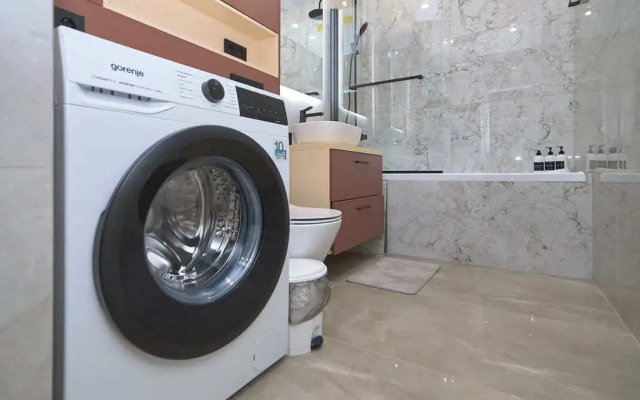 Апартаменты Премиум у Океаниса и Парка Швейцарии