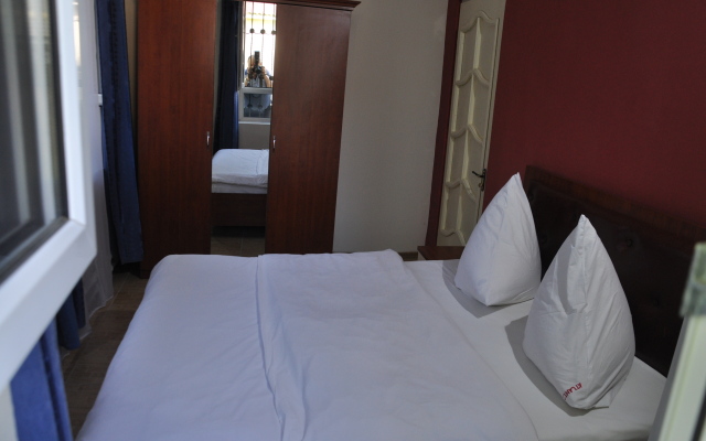 Atlant Holiday Village Hotel