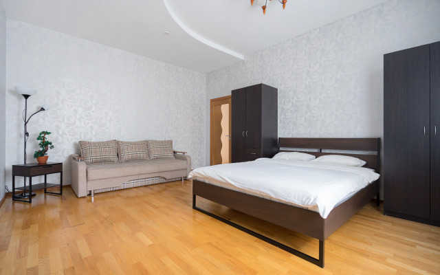 Апартаменты на улице Адоратского 1