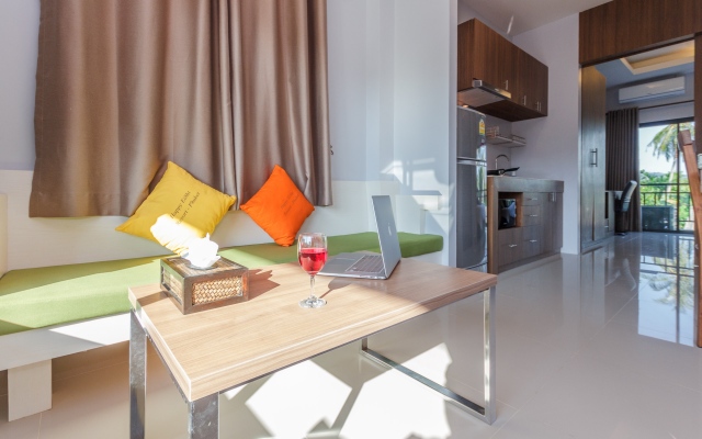 Happy Eight Resort Phuket Apart-hotel