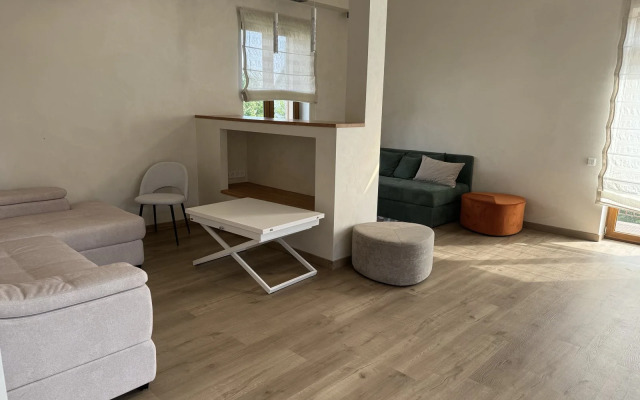 Ostrov Very Na 13 CHelovek SPA kompleks Bania Na Drovakh Bassein Guest House