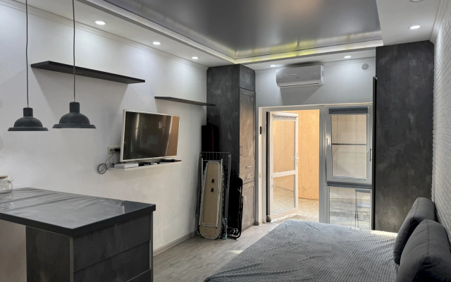 574 S Otdelnym Vkhodom I Mini-Kukhney Zhk Albatros Apartments