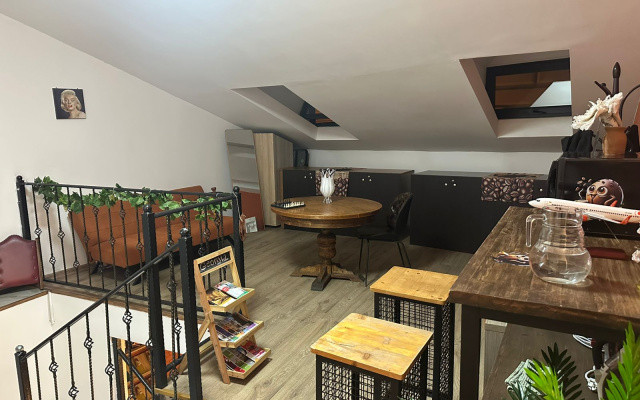 Отель Tbil Inn