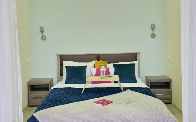 Bghouse Arbat Flat