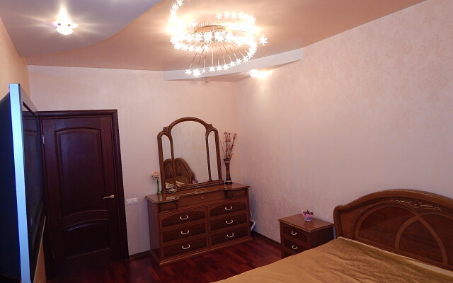 Na Krasnom prospekte Apartment