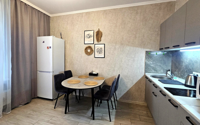 Uyutnaya Odnokomnatnaya C Balkonom Flat