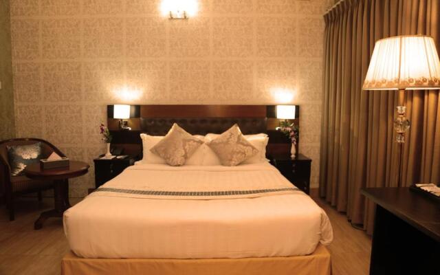 Отель Civic Inn