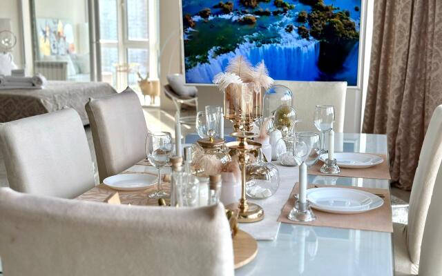 Апартаменты Атмосфера комфорта студия Золотая антилопа с лоджией