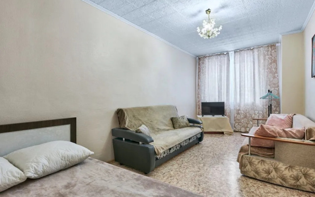 Na Ulitse Vasiliya Goltsova 3 Flat