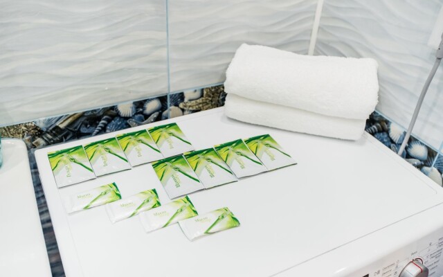 Апартаменты Двухкомнатные на Переулке хрустальном 27 на 15 этаже