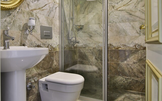 Hotel Queens Land Istanbul