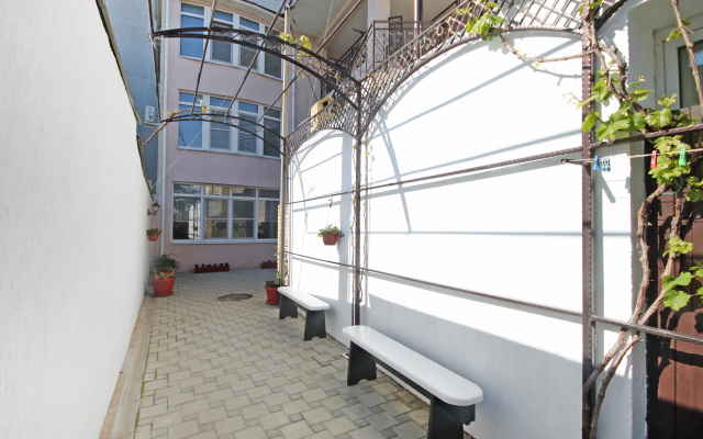 Solntse I More Guest house