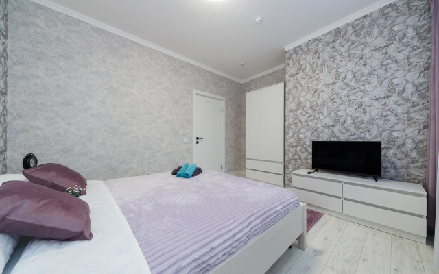 Trekhkomnatnaya U Parka Flat