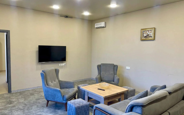 Вилла Mughni Family House