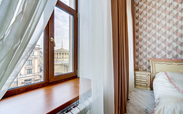 Sutki Peterburg Nevskij 81 apartment