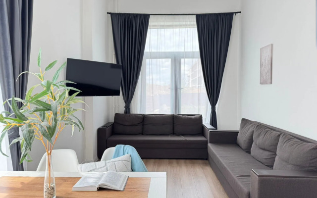 Квартира Двухкомнатная просторная и уютная ArtApart