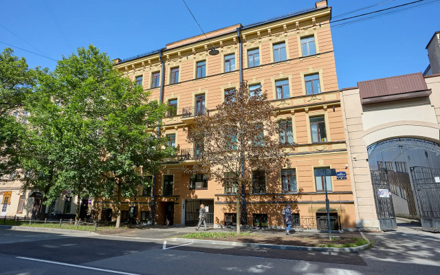 Апартаменты Камелот на 4 линии Васильевского острова