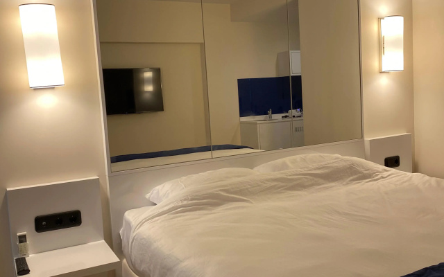 Апартаменты Seaside Luxury studio with Views