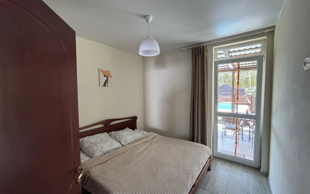 Частный дом Дача Семейная с Бассейном