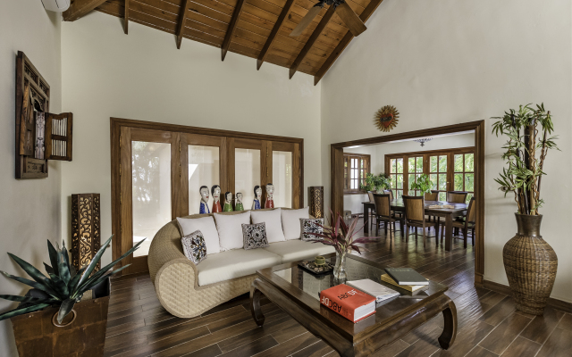 Luxury & Stunning Villa in Cocotal with Pool Villa