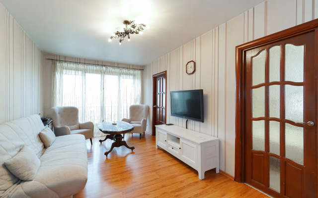 Na Prospecte Nezavisimosti 52 Flat 3-room