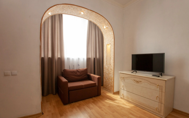 Svetlaya Ryadom S Morem Flat