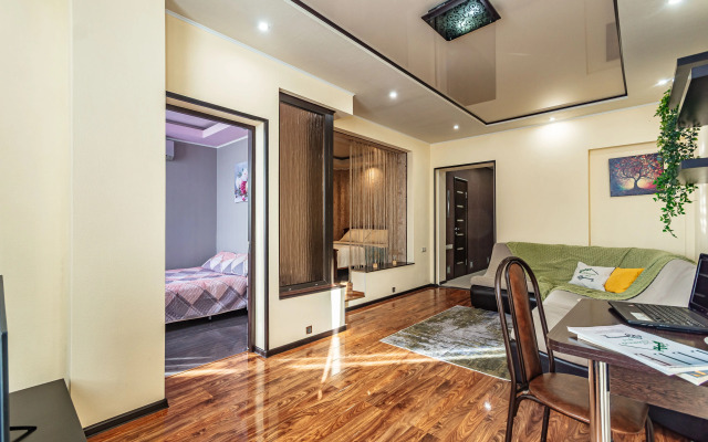 Квартира Комарова 12