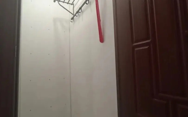 Na Ulitse Verkhnyaya Dubrova 32 Flat