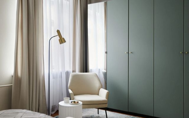 Квартира GM Apartments Двухуровневая с мансардой у Патриарших Прудов