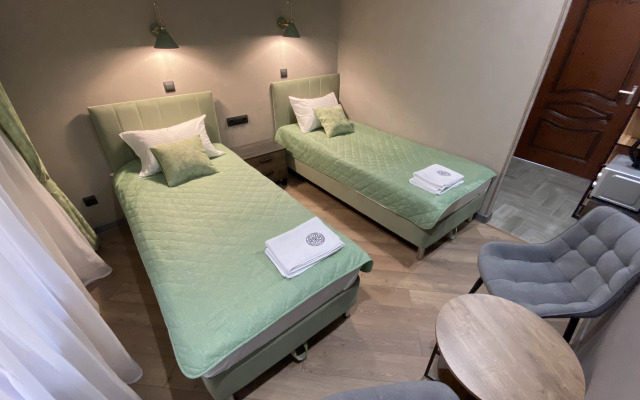 Апартаменты студия 7 Дворик Друзей