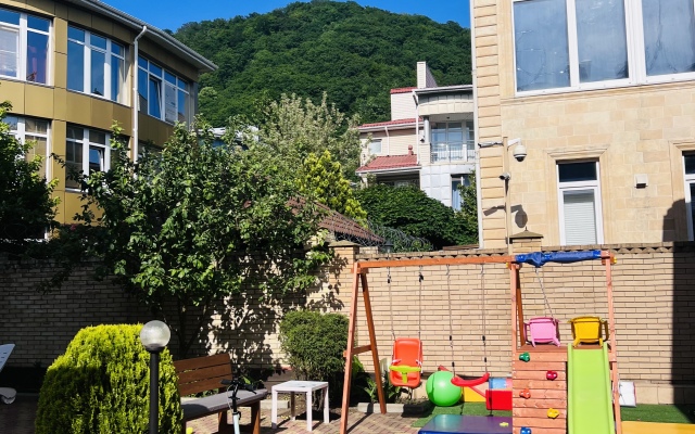 Sezonnyy Otelj Maks Hotel