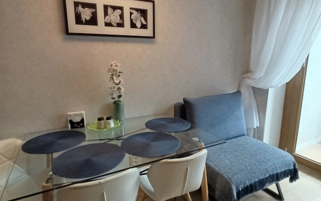 U Morya V Novom Dome Premium-Klassa Roza Vetrov Flat