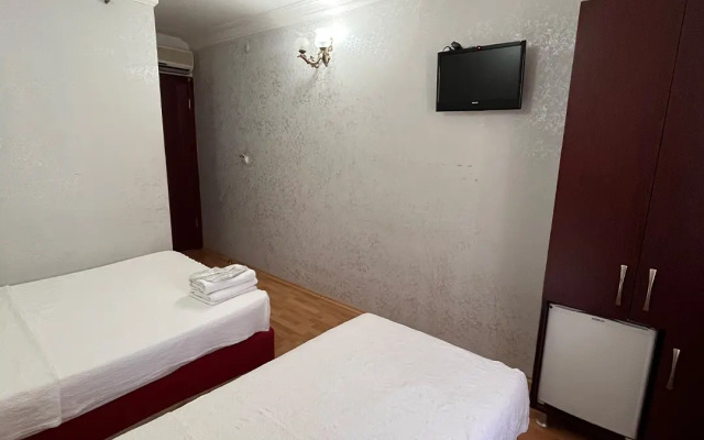 Red White Hotel