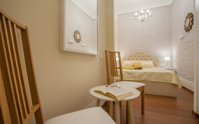 Апартаменты 2+2 Leohotels на Каменноостровском