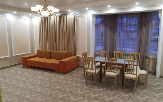 Peak House Guest House