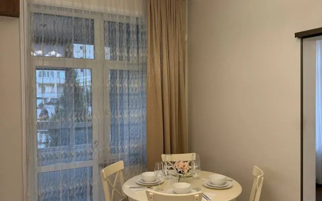 Klacca Lukhury Flat