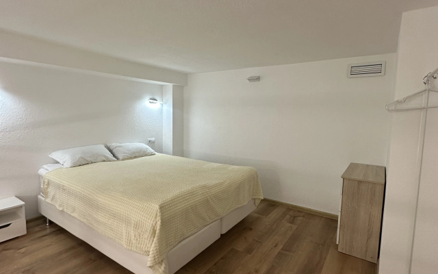 Апартаменты Двухуровневые 30м недалеко от центра