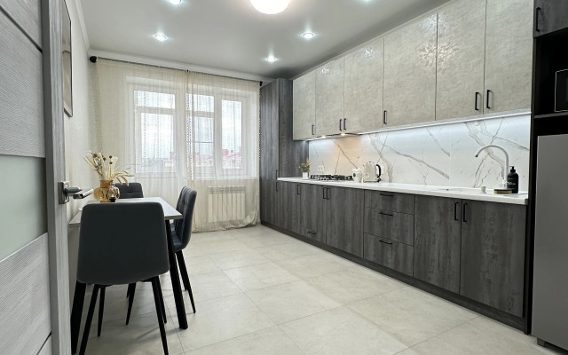 Gus Tak Gus 5 etazh Flat