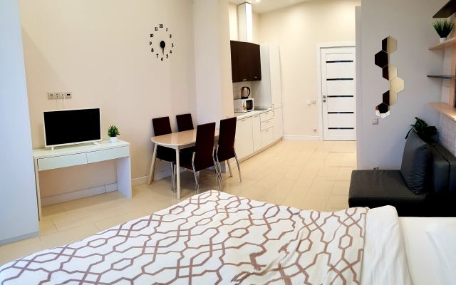 U Morya Na Bulvar Nadezhd 4/2 Flat