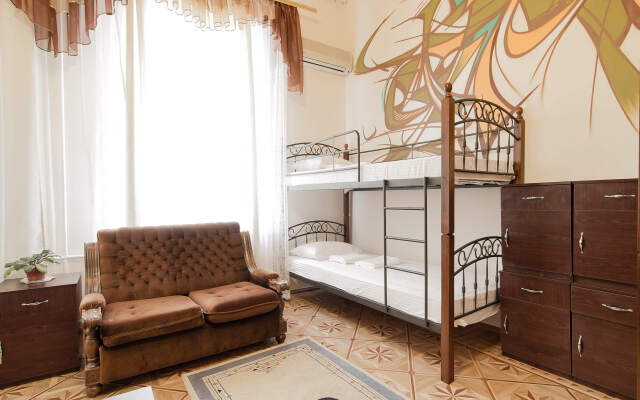 Mama Hostel