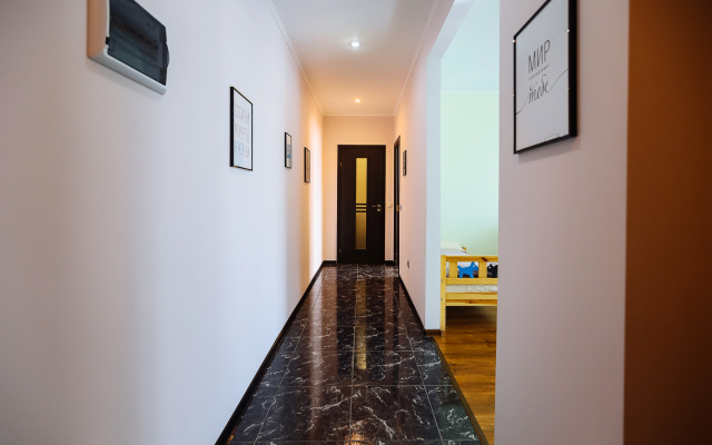R Line Korolevskij Vorota Flat