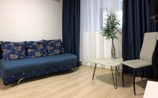 Pereulok Gorykogo 13 Flat