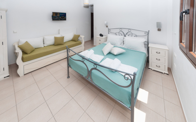 Depis Place Naxos Guest House