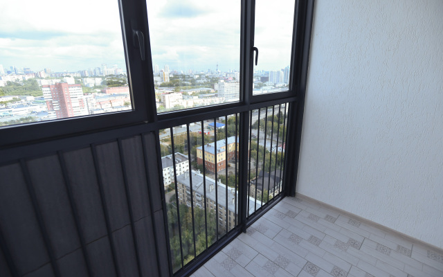 ApartHause s krasivym vidom na gorod na 24 etazhe Apartments