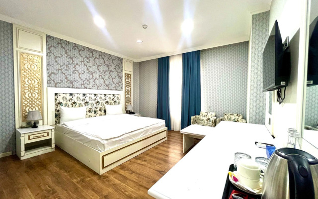 Maris Baku Hotel